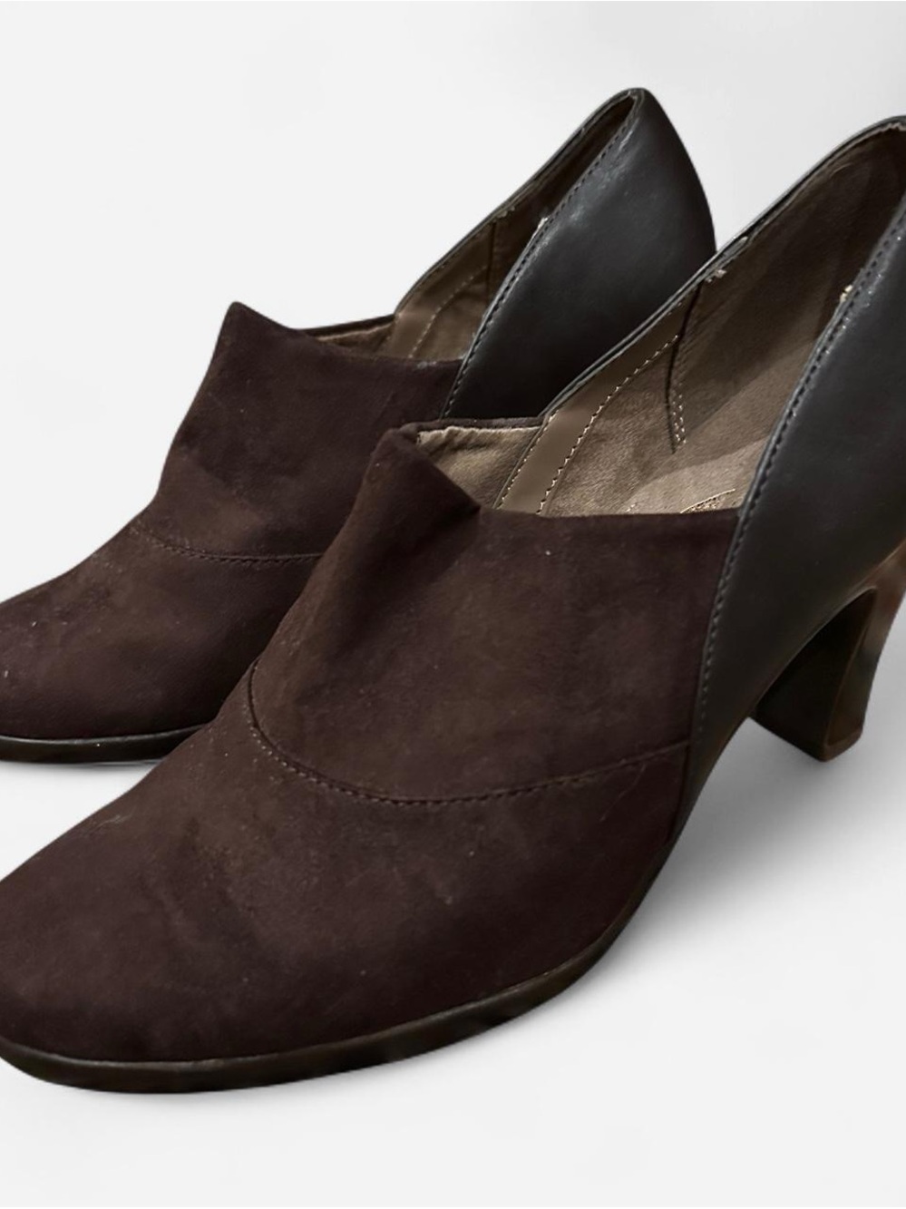 AEROSOLES Dark Brown Suede & Leather Block Heel Pumps